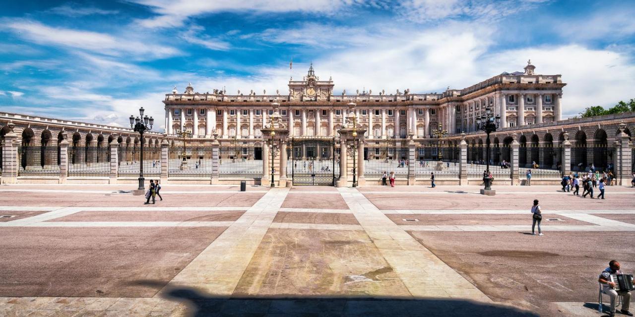 Puerta Del Sol Carretas Apartaments & Rooms Madrid Buitenkant foto