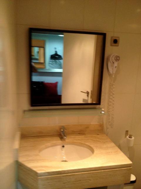 Puerta Del Sol Carretas Apartaments & Rooms Madrid Buitenkant foto